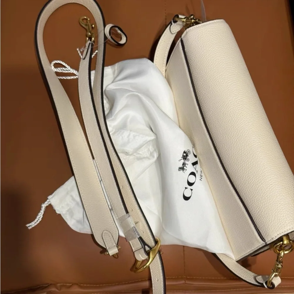 Coach White crossbody bag - Picture 2 of 6